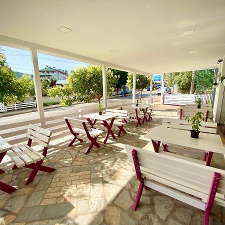 Family Hotel Haruni 卡萨米尔 外观 照片