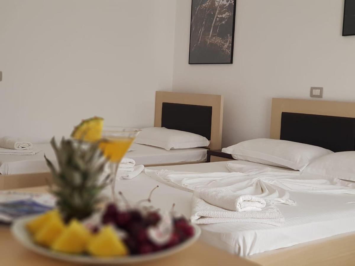 Family Hotel Haruni 卡萨米尔 外观 照片