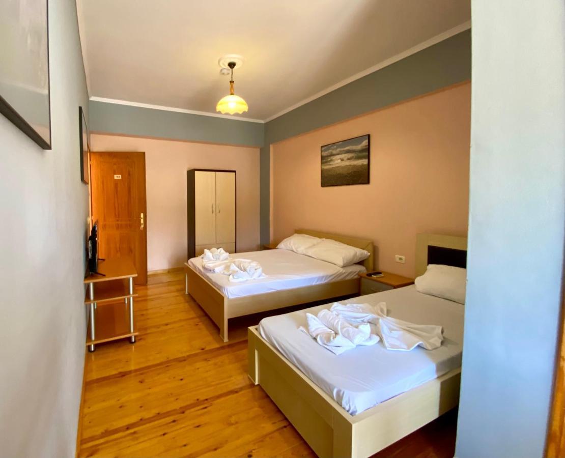Family Hotel Haruni 卡萨米尔 外观 照片