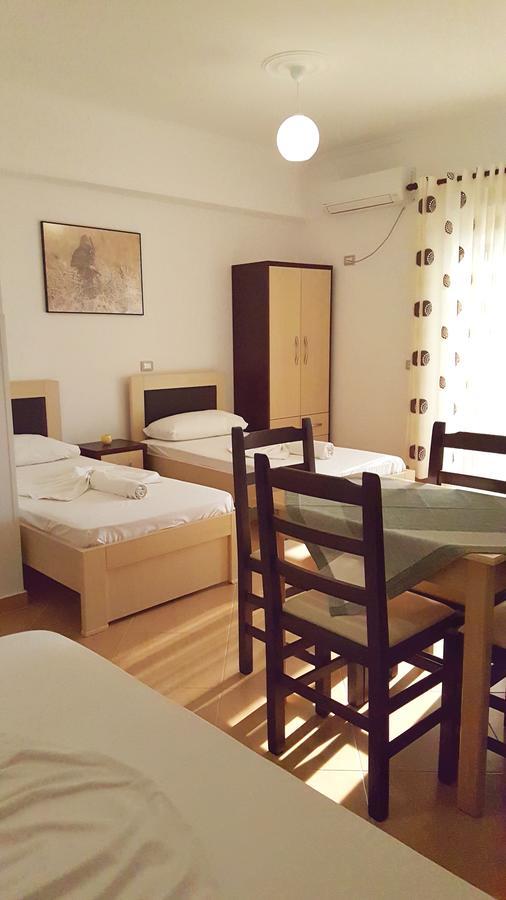 Family Hotel Haruni 卡萨米尔 外观 照片